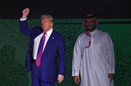 Οικονομικές συμφωνίες πέραν των1,2 τρισ. δολαρίων υπέγραψαν ΗΠΑ Κατάρ