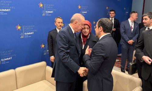 Συνομιλία Προέδρου με Ερντογάν στα Τίρανα για Κυπριακό και ευρωτουρκικά